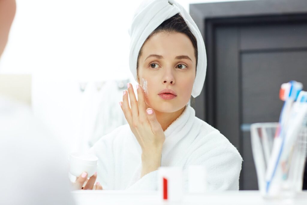 Face moisturizing skincare tips and tricks